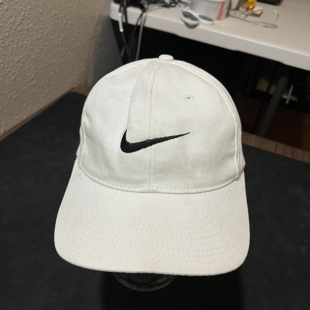 Vintage Nike Hat 90s Snapback White Black Swoosh Embroidered Athletic Men Golf